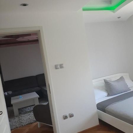 Loznicki Stan Na Dan 2 - Stan Na Dan Loznica Apartment Ngoại thất bức ảnh